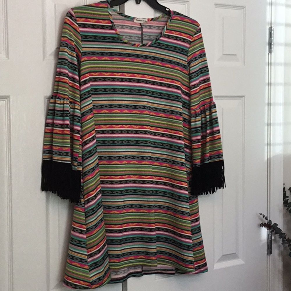 Southern Stitch large dress with flared sleeves